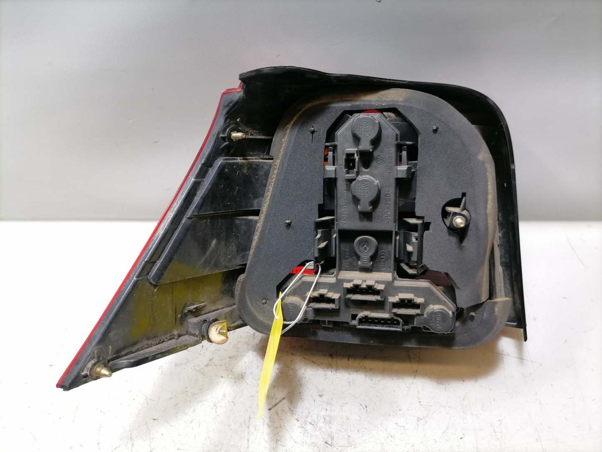 VW Golf 4 original R&uuml;cklicht R&uuml;ckleuchte Schlussleuchte rechts Flie&szlig;heck Bj.2001